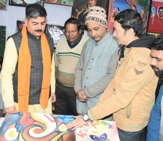 सर्दी है गोरखपुर महोत्सव में आइए, तंदूरी चाय की चुस्की लगाइए