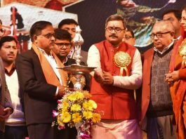 गोरखपुर महोत्सव का भव्य आगाज़: पर्यटन मंत्री ने किया इनॉगरेशन