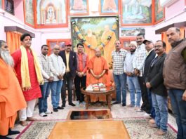 मुख्यमंत्री से गोरखपुर जर्नलिस्ट प्रेस क्लब की नवनिर्वाचित कार्यकारिणी की शिष्टाचार भेंट