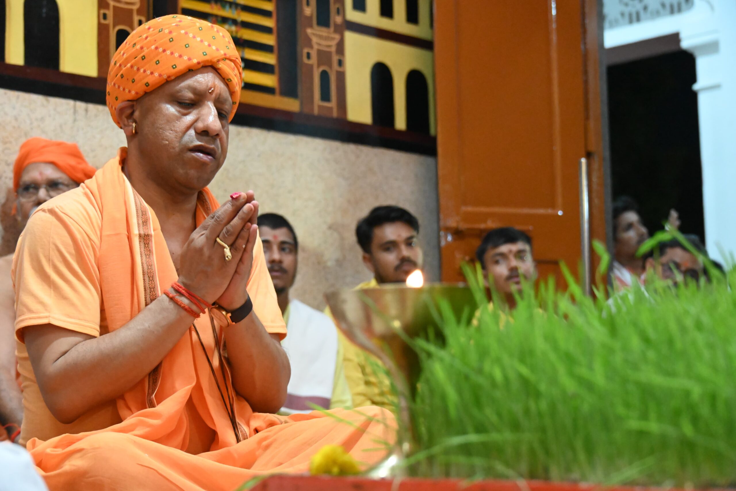 गोरखनाथ मंदिर में कल कन्या पूजन करेंगे योगी, मंगलवार को निकलेगी विजयादशमी शोभायात्रा