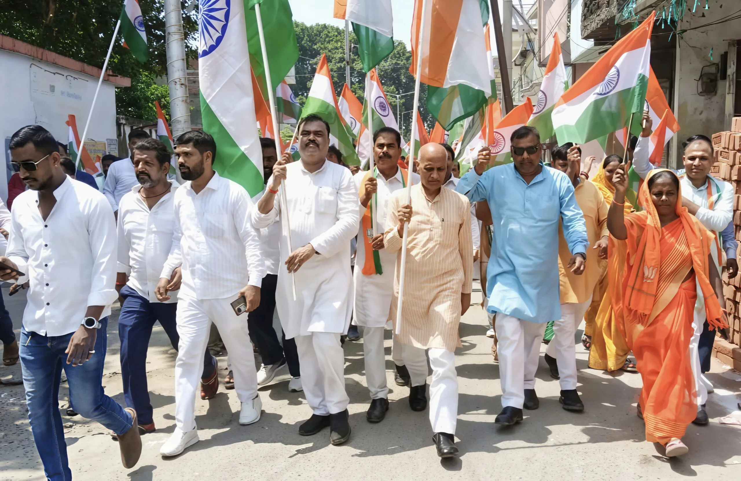 पिपराइच में गूंजा भारत माता का जयघोष, विधायक के नेतृत्व में निकली भव्य तिरंगा यात्रा
