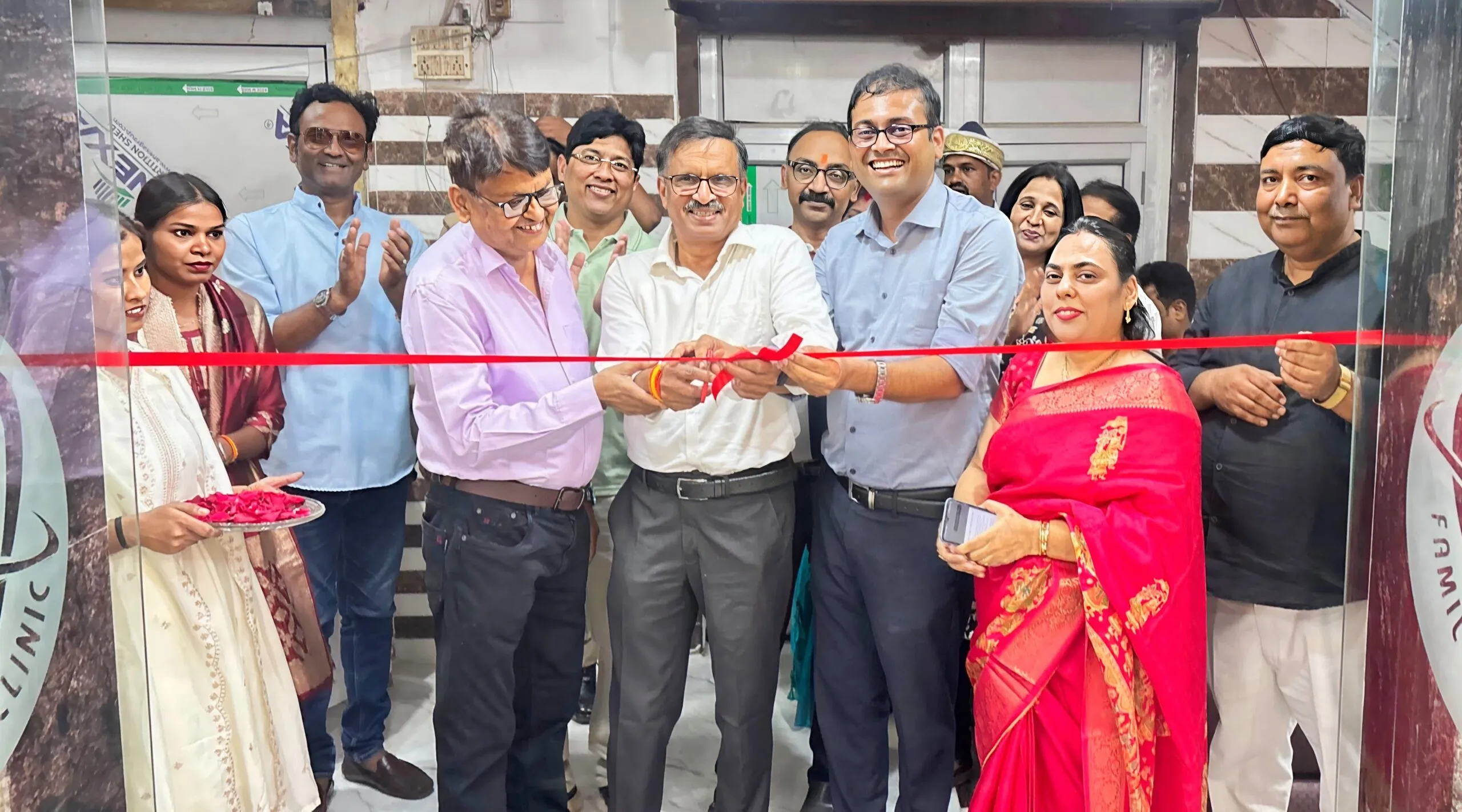 अत्याधुनिक सुविधाओं से सुसज्जित हुआ फैमिली डेंटल क्लिनिक, 16 वर्षों की सेवा यात्रा में जुड़ा नया अध्याय
