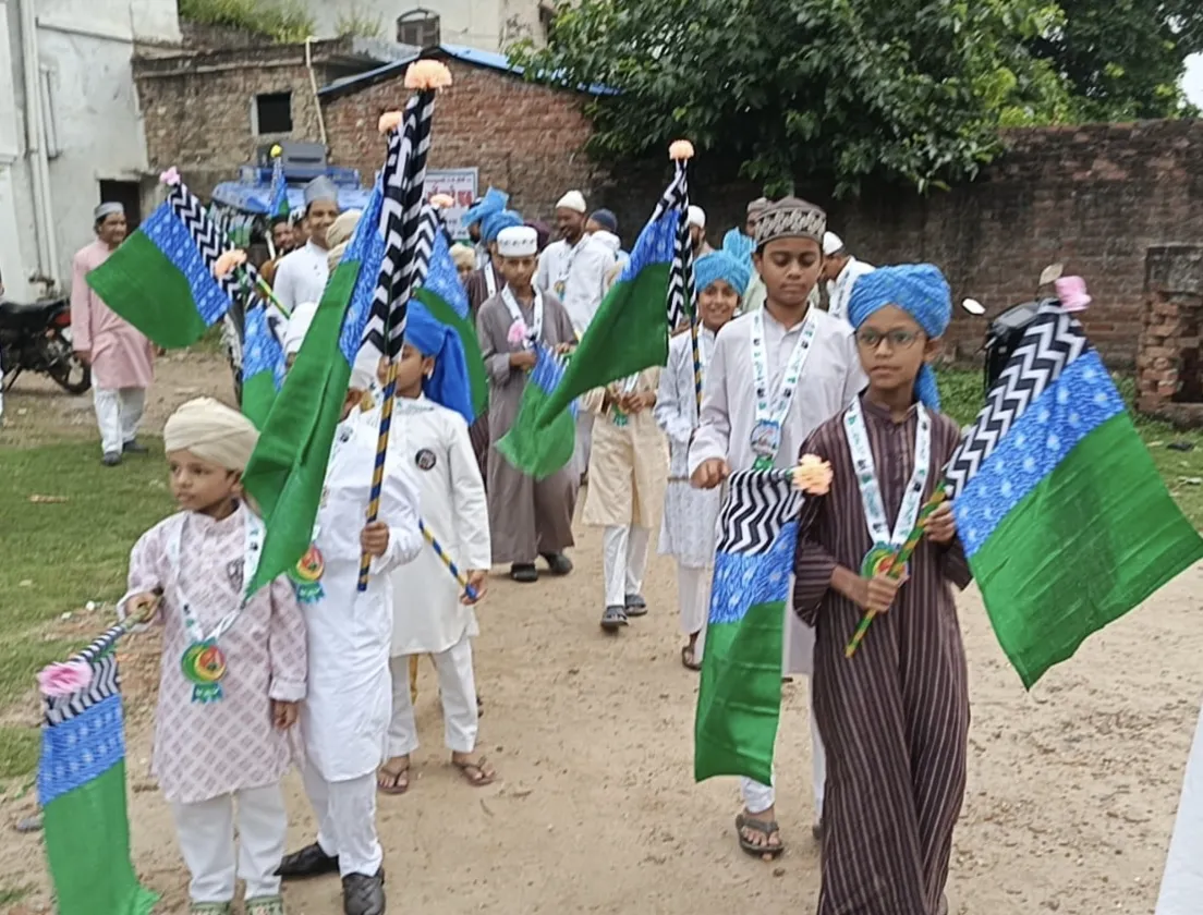 मिलाद की खुशियों में सराबोर रहा शहर, ‘या रसूलल्लाह’ की सदाओं से गूंजे रास्ते