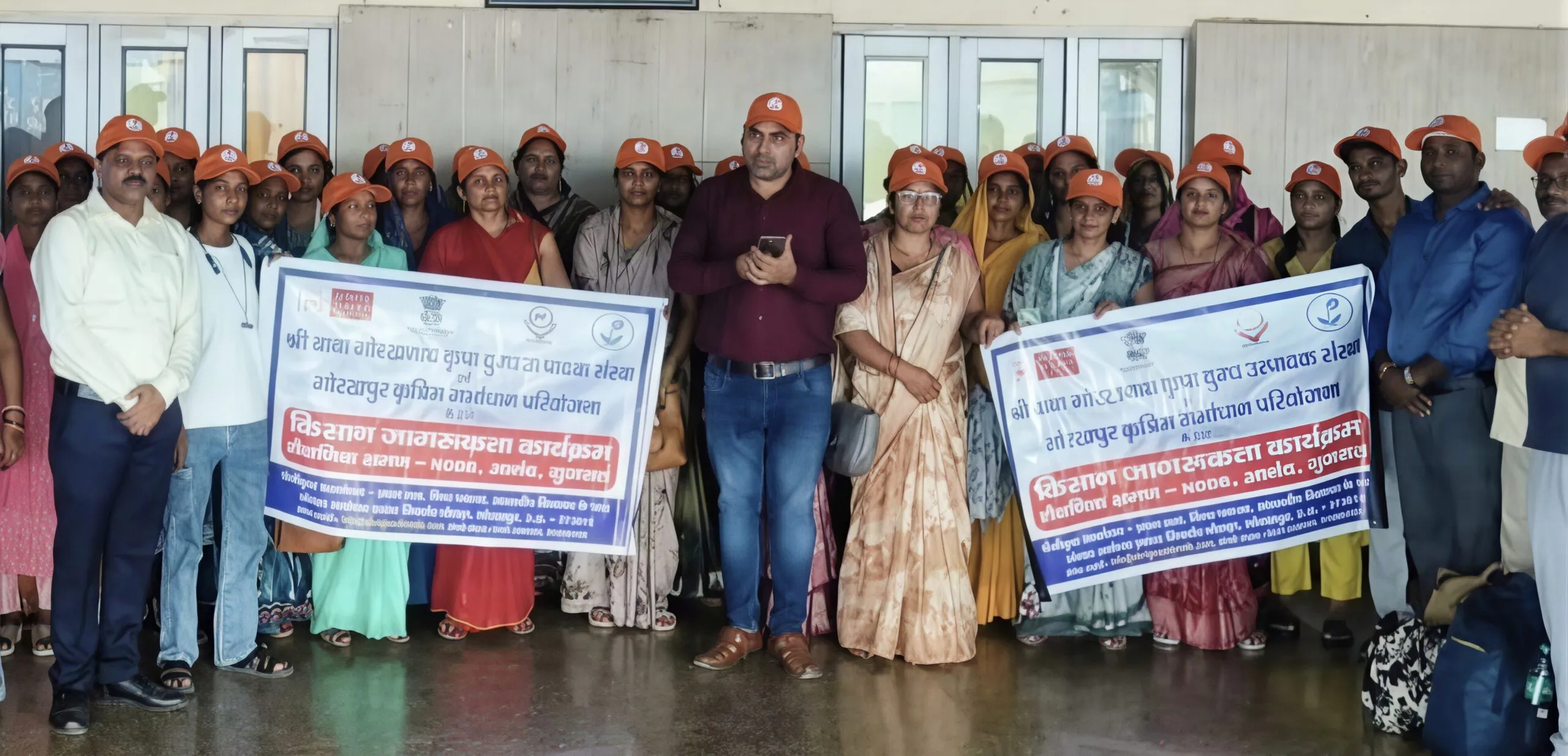 गोरखपुर में महिला दुग्ध उत्पादकों की बड़ी कामयाबी, रोजाना 1.50 लाख लीटर दूध का संग्रहण; 73 हजार महिलाएं जुड़ीं